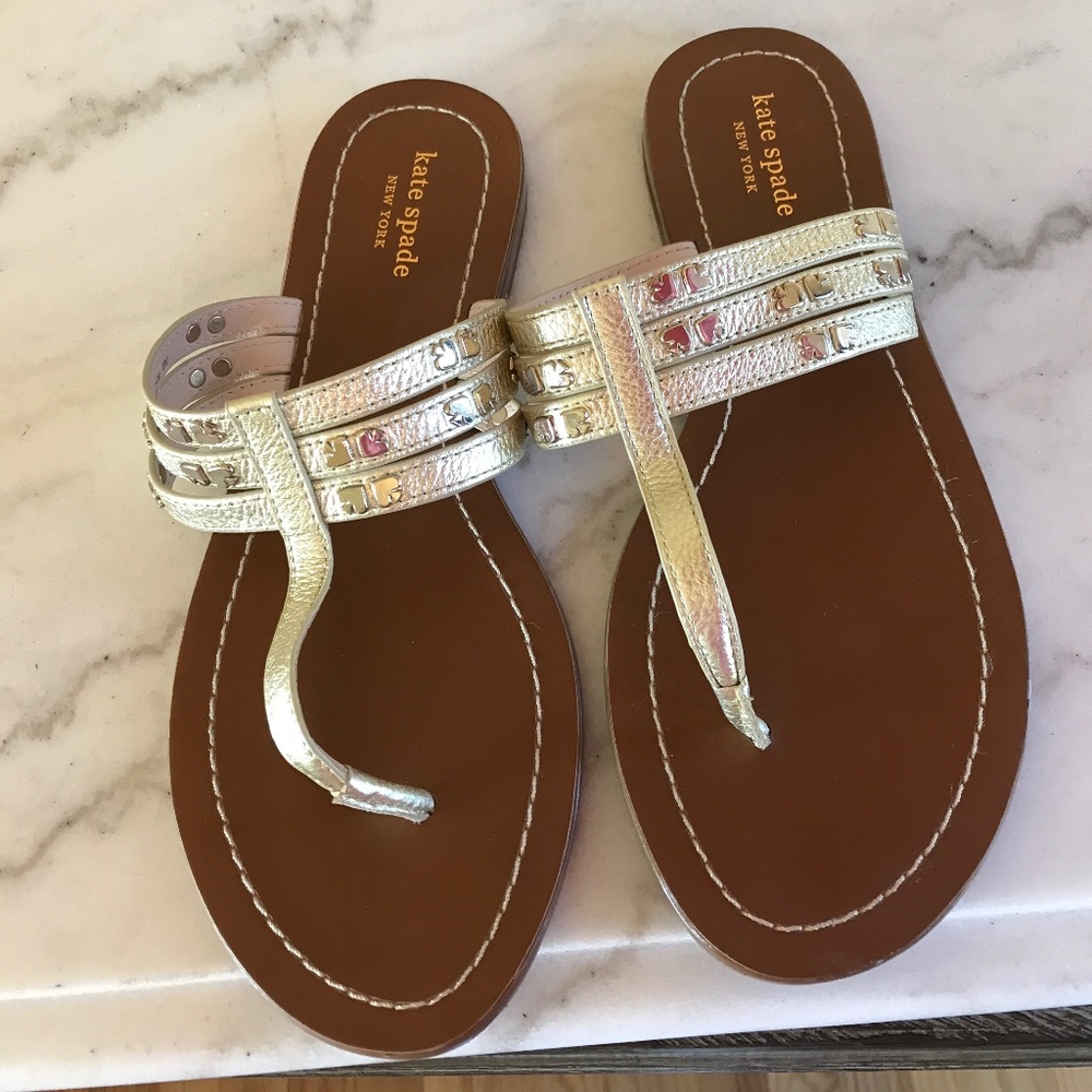 KATE SPADE PATENT LEATHER GOLD SANDAL - Picture 11 of 15